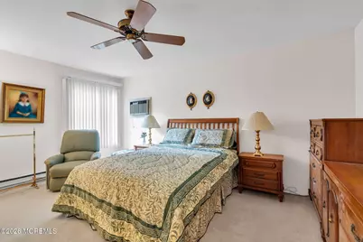 33 Meadow Green Circle #A, Manalapan Township, NJ 07726 - Photo 20