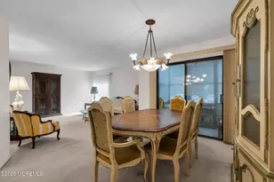 33 Meadow Green Cir, Manalapan Township, NJ 07726 - Photo 10