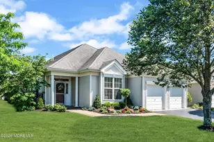83 Huntington Dr, Jackson, NJ 08527 - Photo 2