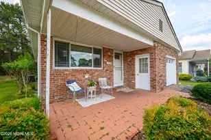 75 Chesterfield Ln, Toms River Township, NJ 08757 - Photo 4