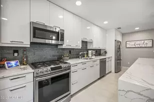 201 Paddington Ct, Manalapan Township, NJ 07726 - Photo 8