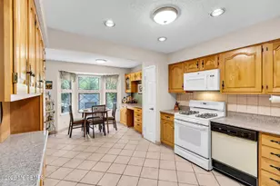 4 Hampton Dr, Marlboro Township, NJ 07746 - Photo 6