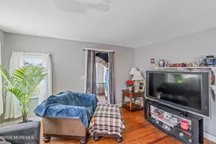 213 Manapaqua Ave, Lakehurst, NJ 08733 - Photo 6