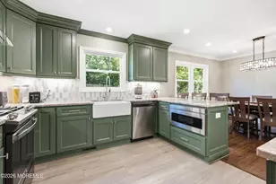11 Highview Cir, Middletown, NJ 07748 - Photo 12