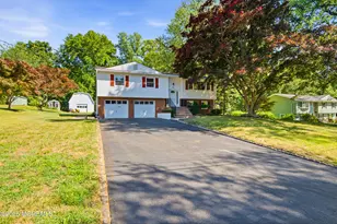 11 Highview Cir, Middletown, NJ 07748 - Photo 2