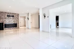 35 Woodpecker Way, Marlboro Township, NJ 07746 - Photo 2