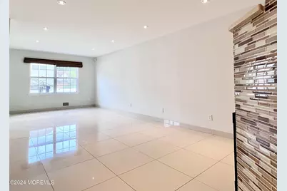 35 Woodpecker Way, Marlboro Township, NJ 07746 - Photo 6