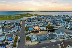 402 Daytona Dr, Lavallette, NJ 08735 - Photo 2