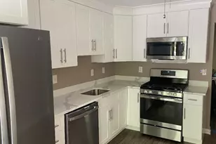28 Picket Pl, Freehold, NJ 07728 - Photo 8