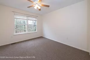 28 Picket Pl, Freehold, NJ 07728 - Photo 18