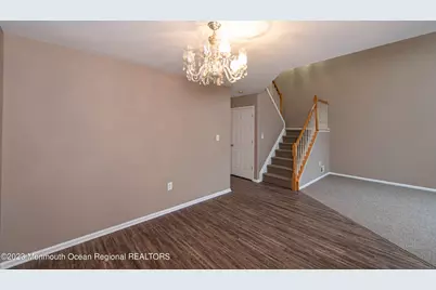 28 Picket Place, Freehold, NJ 07728 - Photo 6