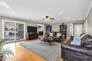 375 Oak Hill Rd, Red Bank, NJ 07701 - Photo 16