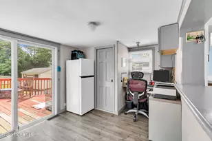 48 Linden Pl, Red Bank, NJ 07701 - Photo 12