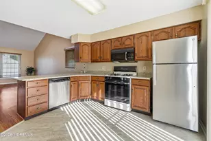 2501 Bedford Corners Ln, Wall Township, NJ 07719 - Photo 10
