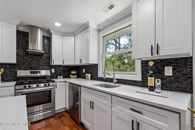 6 Clover Street, Tinton Falls, NJ 07724 - Photo 12