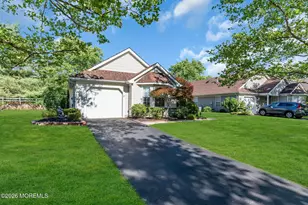 7 Skylark Ln, Lakewood, NJ 08701 - Photo 2