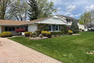 32 Idlewild Ln, Aberdeen Township, NJ 07747 - Photo 2