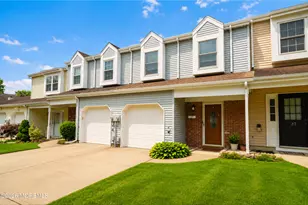 36 Bramble Ln, Matawan, NJ 07747 - Photo 2