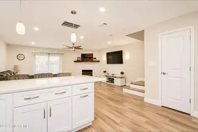 36 Bramble Lane, Matawan, NJ 07747 - Photo 10