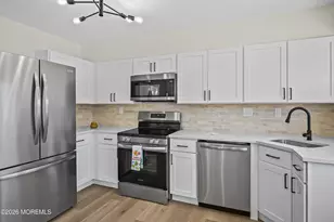 330 Canterbury Ct, Lakewood, NJ 08701 - Photo 8