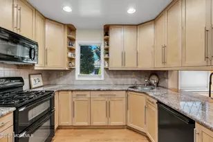 7 Abbey Ln, Marlboro Township, NJ 07746 - Photo 8