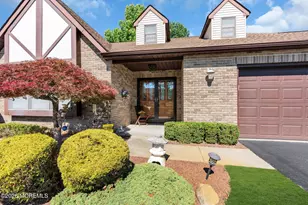 7 Abbey Ln, Marlboro Township, NJ 07746 - Photo 2