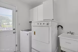 19 Dartmoor Dr, Manalapan Township, NJ 07726 - Photo 16