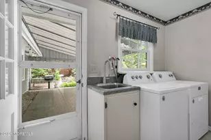 121 Townsend Dr, Middletown, NJ 07748 - Photo 38