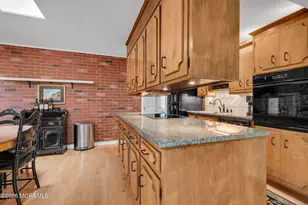 121 Townsend Dr, Middletown, NJ 07748 - Photo 22