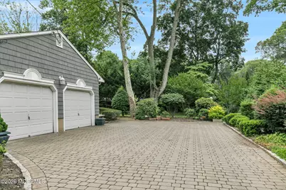 121 Townsend Drive, Middletown, NJ 07748 - Photo 6