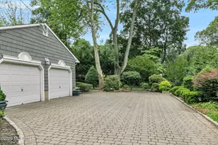 121 Townsend Dr, Middletown, NJ 07748 - Photo 6
