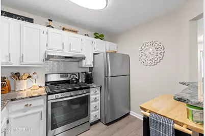 94 Briarwood Court, Howell Township, NJ 07731 - Photo 8