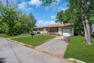 254 Westwood Pl, Brick, NJ 08724 - Photo 4