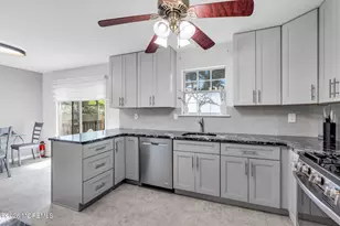 429 Rose Ct, Lakewood, NJ 08701 - Photo 10