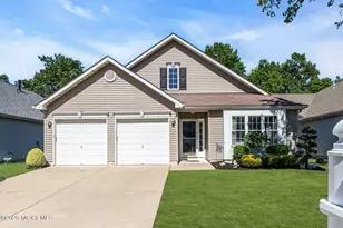 55 Cypress Point Ln, Jackson, NJ 08527 - Photo 2