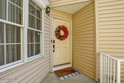 38 Smock Court, Manalapan Township, NJ 07726 - Photo 4