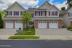 38 Smock Ct, Manalapan Township, NJ 07726 - Photo 2