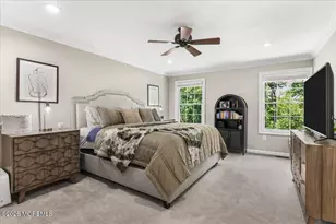 38 Smock Ct, Manalapan Township, NJ 07726 - Photo 20