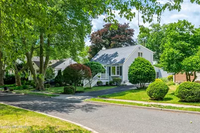 8 W Lake Road, Red Bank, NJ 07701 - Photo 34