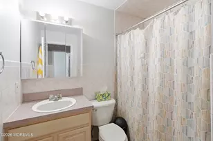 21 Kingsfield Dr, Lakewood, NJ 08701 - Photo 20