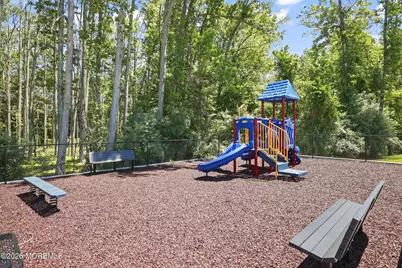 18 Annapolis Street, Farmingdale, NJ 07727 - Photo 40