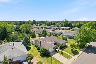 20 Le Lamentin Dr, Toms River Township, NJ 08757 - Photo 36