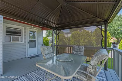 704 Monmouth Parkway, North Middletown, NJ 07748 - Photo 20