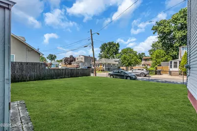 704 Monmouth Parkway, North Middletown, NJ 07748 - Photo 32