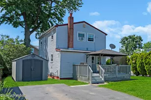 704 Monmouth Pkwy, North Middletown, NJ 07748 - Photo 26