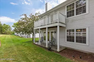 9 Evergreen Ct, Freehold, NJ 07728 - Photo 32