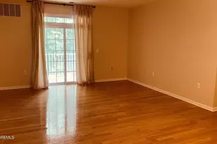 523 Sophee Ln, Lakewood, NJ 08701 - Photo 6