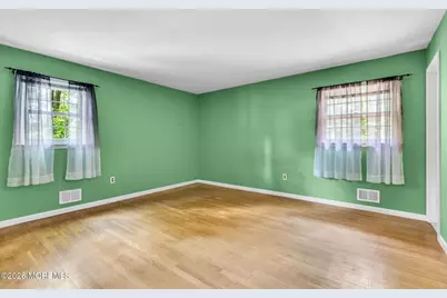 114 Locust Avenue, Howell Township, NJ 07731 - Photo 28