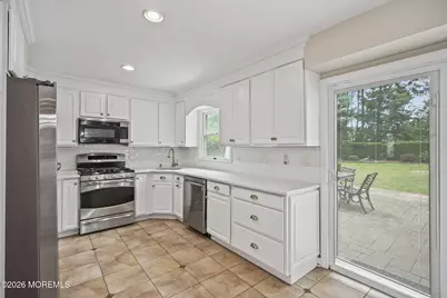 64 Livingston Lane, Manalapan Township, NJ 07726 - Photo 16
