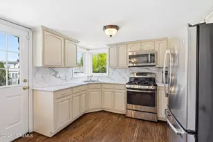 4 Cheryl Dr, Oakhurst, NJ 07755 - Photo 10
